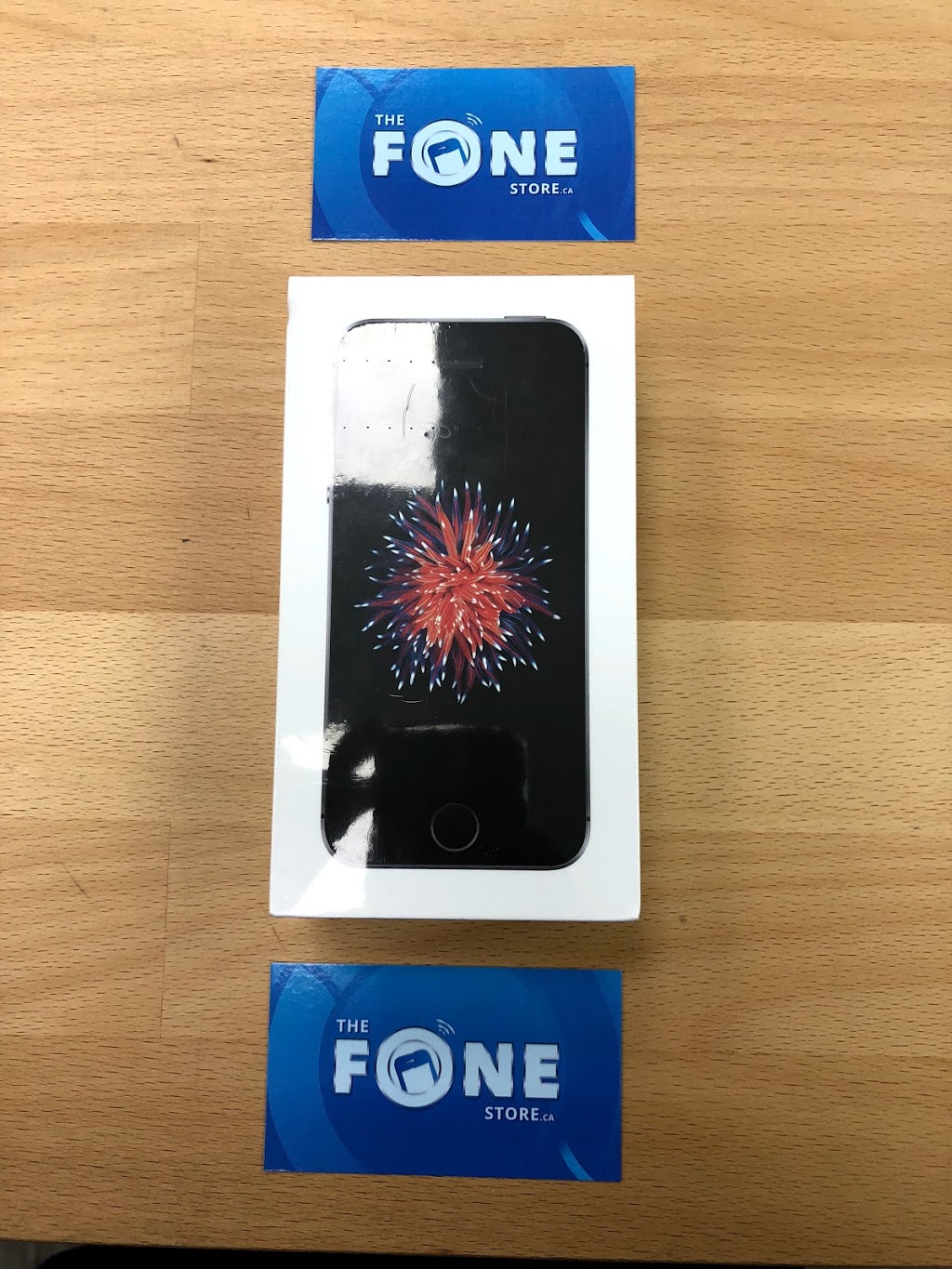 The Fone Store | 399 Yonge St, Toronto, ON M5B 1S9, Canada | Phone: (416) 792-5511