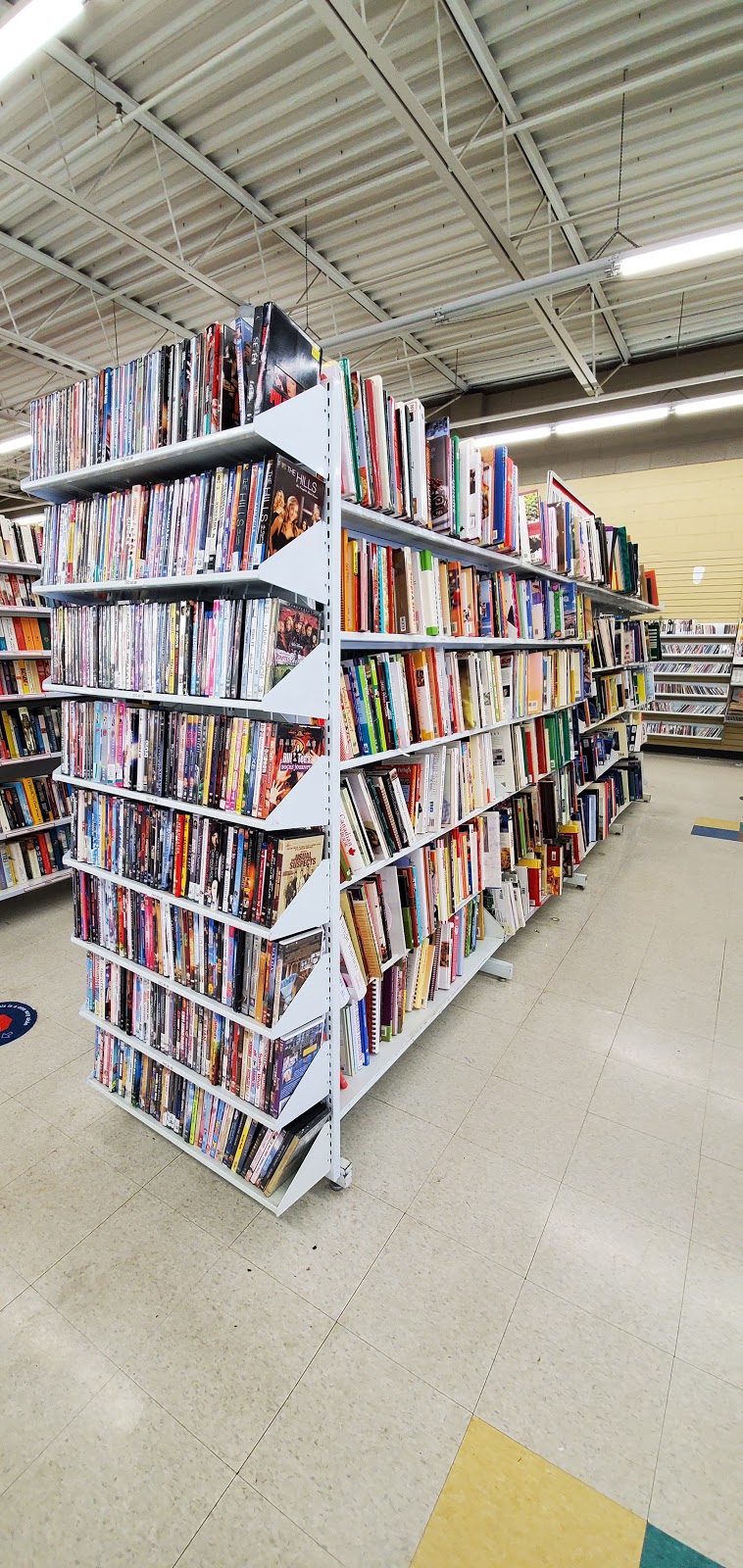 Value Village | 2340 Fairview St, Burlington, ON L7R 2E3, Canada | Phone: (905) 631-6990