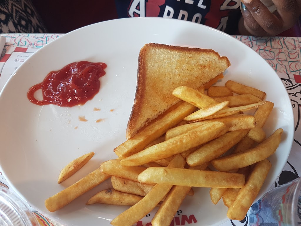 Wimpys Diner | 2000 Appleby Line f4, Burlington, ON L7L 6M6, Canada | Phone: (905) 332-0606