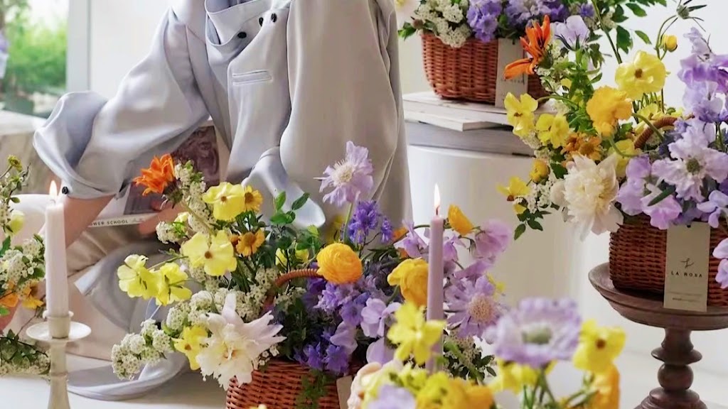 Blooming Moment | 10880 No 5 Rd #135, Richmond, BC V6W 0B3, Canada | Phone: (778) 288-6168