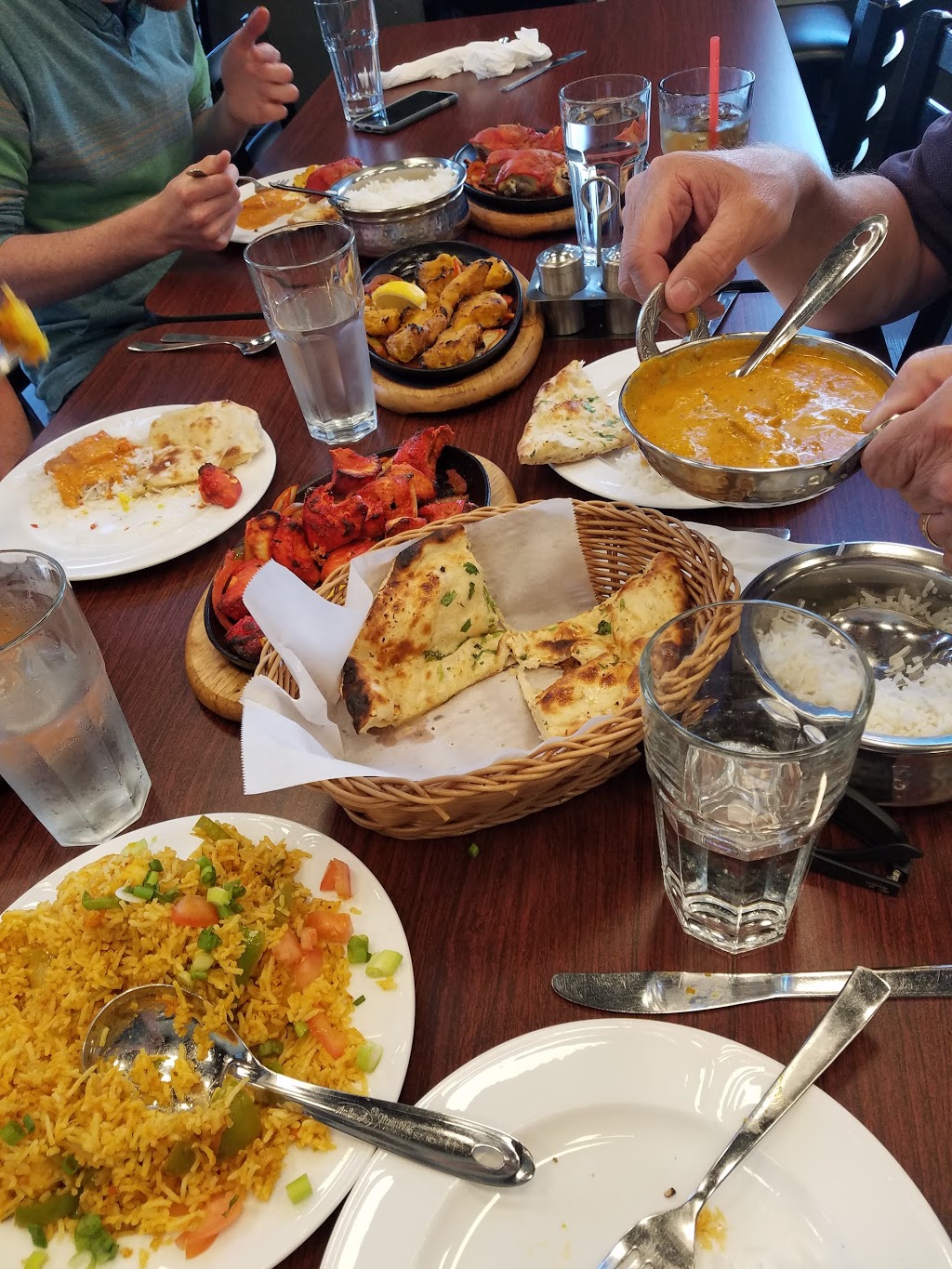 Naan & Brew | 200 E Maple St #101, Bellingham, WA 98225, USA | Phone: (360) 389-5493