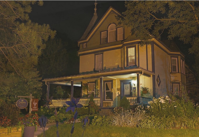 Les Caprices de Victoria B&B & SPA | 63 Rue Principale N, Sutton, QC J0E 2K0, Canada | Phone: (450) 538-1551