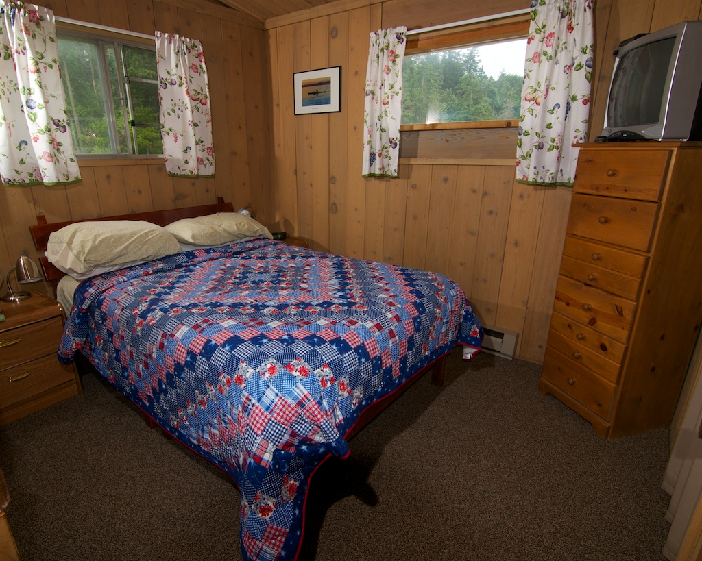 Birch Bay Cabin Rental | 7358 Birch Bay Dr, Blaine, WA 98230, USA | Phone: (778) 786-0922