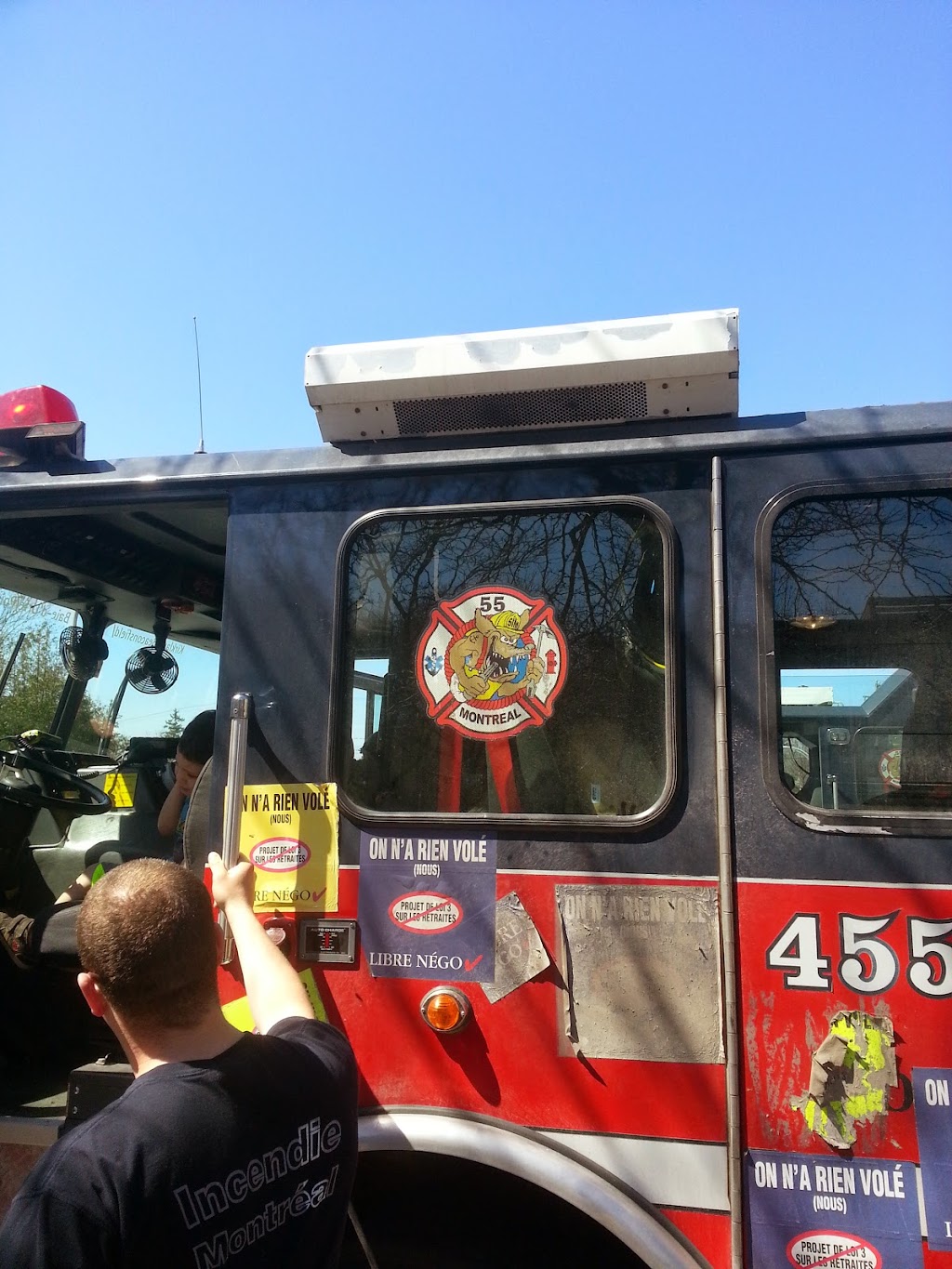 Pointe-Claire Incendie | 401 Boul Saint-Jean, Pointe-Claire, QC H9R 3J2, Canada | Phone: (514) 630-1216