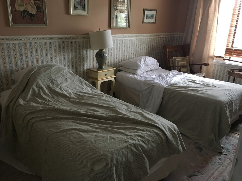 Comme Chez Vous | 5105 Rue Bélanger, Montréal, QC H1T 1C7, Canada | Phone: (514) 374-0561