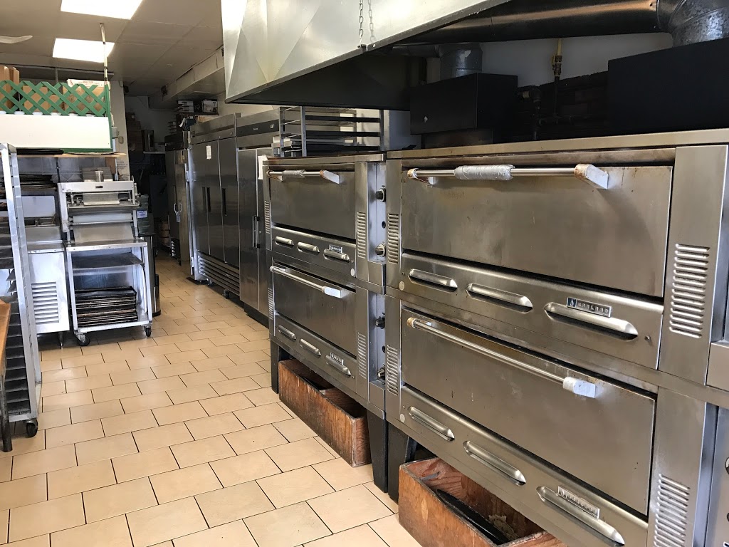 Lucianis Pizza | 241 Dunsdon St, Brantford, ON N3R 7C3, Canada | Phone: (519) 759-0060