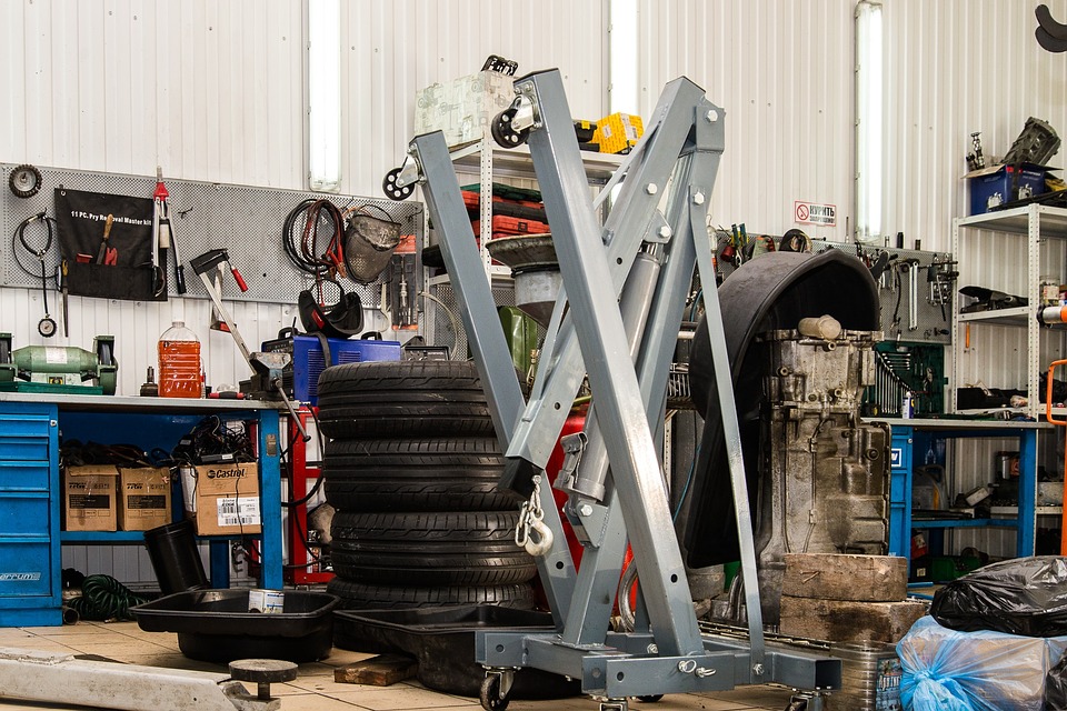 R & M Auto Service Inc | 440 Courtland Ave E, Kitchener, ON N2G 2W4, Canada | Phone: (519) 744-9937