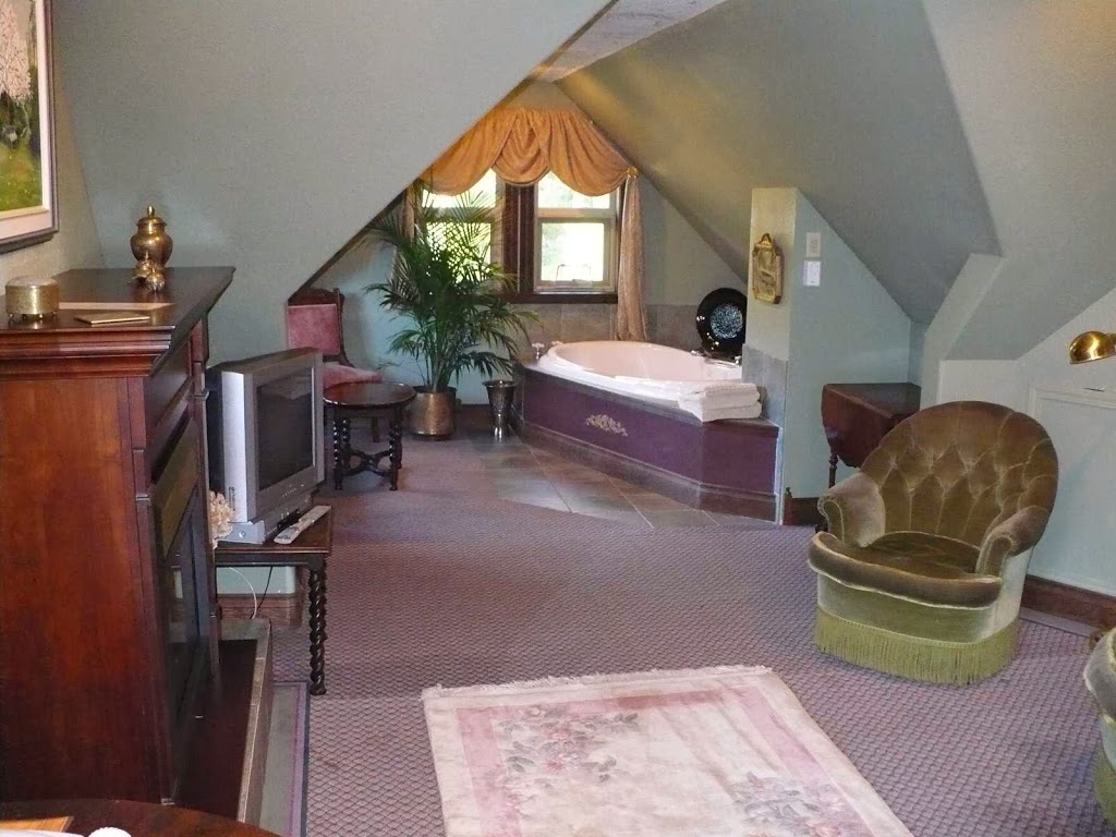 Markham House Bed & Breakfast | 1775 Connie Rd, Sooke, BC V9Z 1C8, Canada | Phone: (250) 642-7542