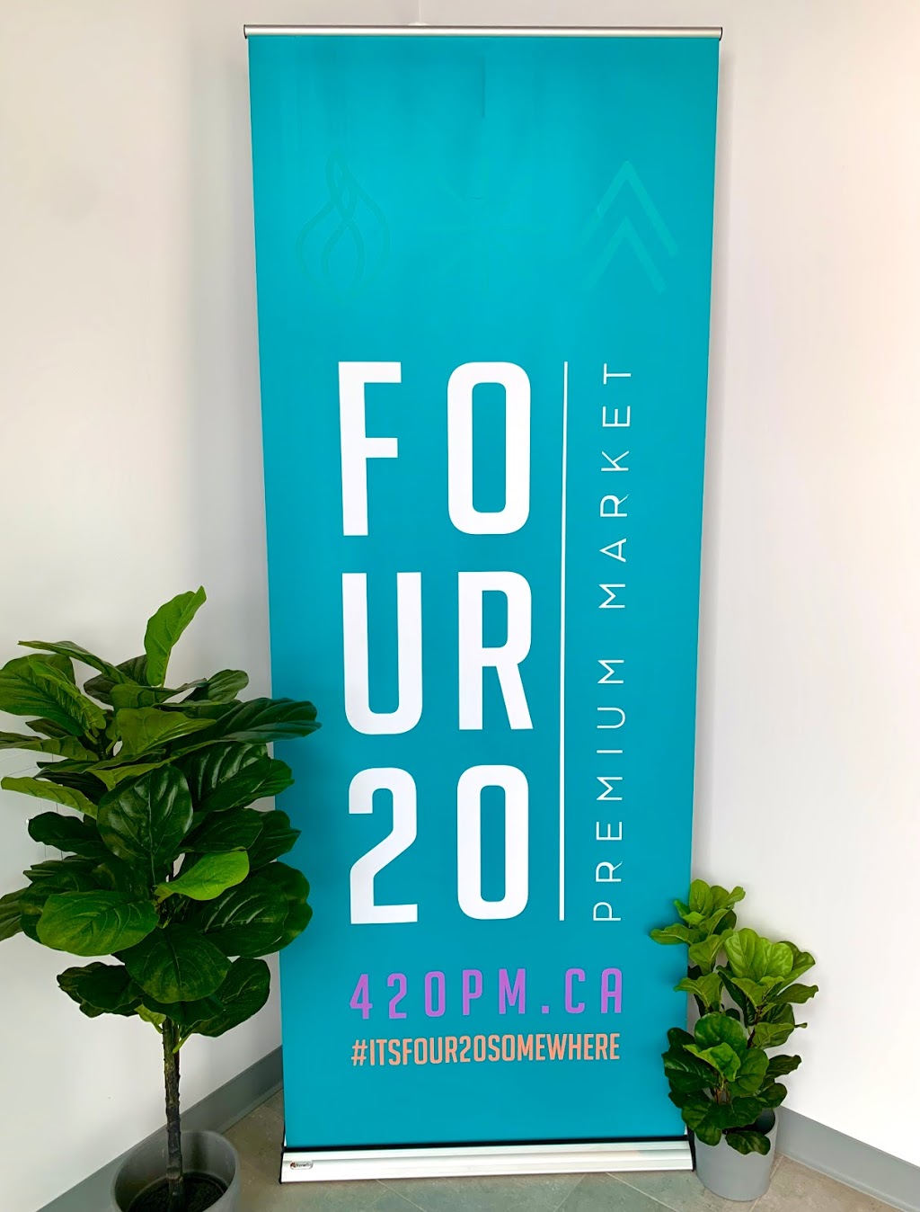 Four20 Premium Market | 3749 17 St NW Unit 4, Edmonton, AB T6T 1A7, Canada | Phone: (780) 733-0918