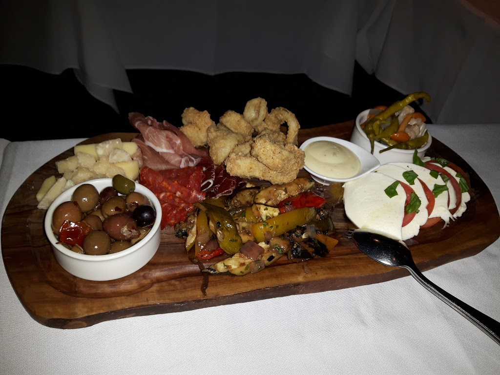 Luci Restaurant | 664 The Queensway, Etobicoke, ON M8Y 1K7, Canada | Phone: (416) 519-1355
