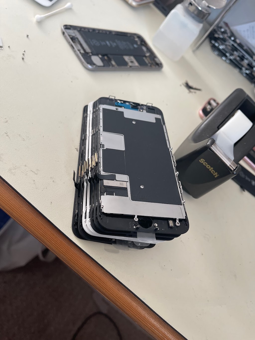 Alberta Gadget Source | 1913 15 Ave NW, Edmonton, AB T6T 2B6, Canada | Phone: (587) 501-5554
