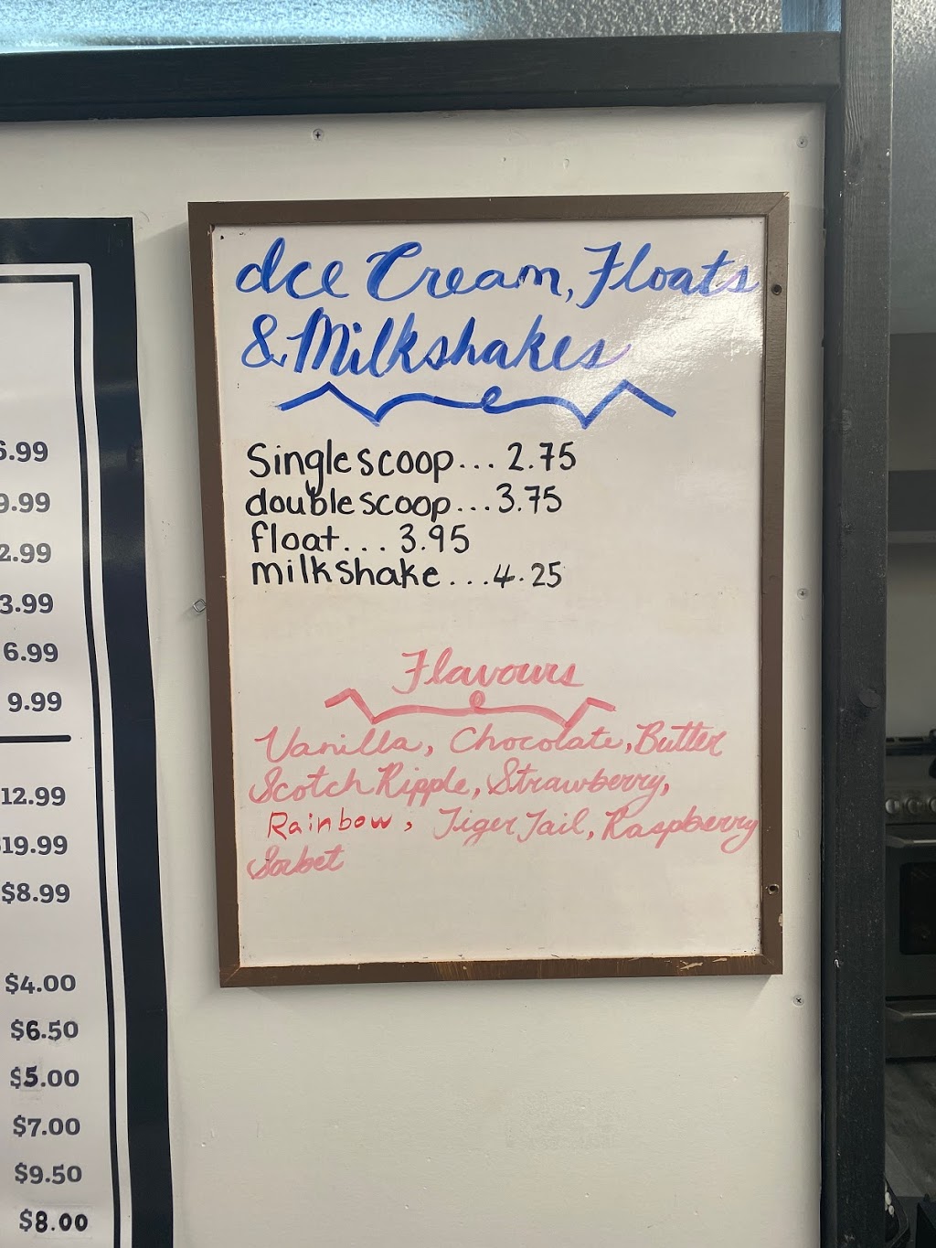 Crashs Corner Cafe | 200 Main St, Kelliher, SK S0A 1V0, Canada | Phone: (306) 675-0079