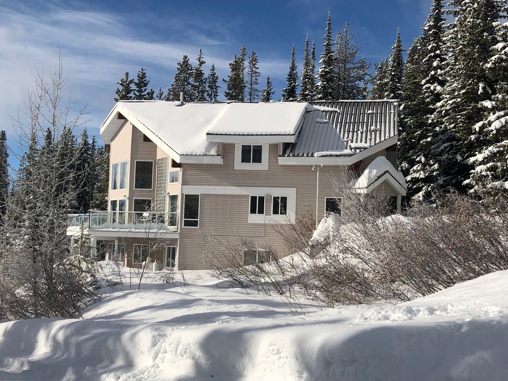 Sara Amos - Realtor® @ Century 21 Amos Realty | 6212 Main St, Oliver, BC V0H 1T0, Canada | Phone: (250) 535-0518