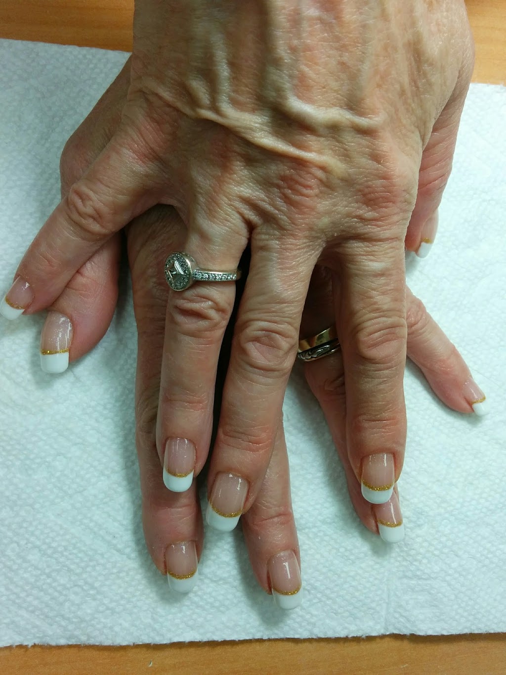 Queens Nails | 111 RR 20 unit 1b, Fonthill, ON L0S 1E0, Canada | Phone: (905) 892-9656