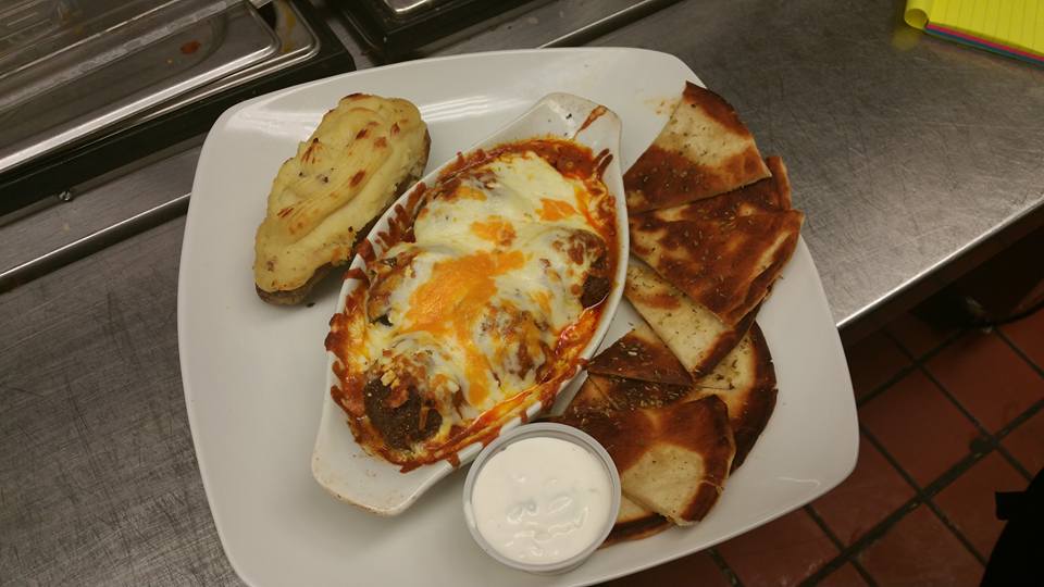 Fireside Your Family Restaurant | 118-4804 50 St, Innisfail, AB T4G 1C2, Canada | Phone: (403) 227-9393