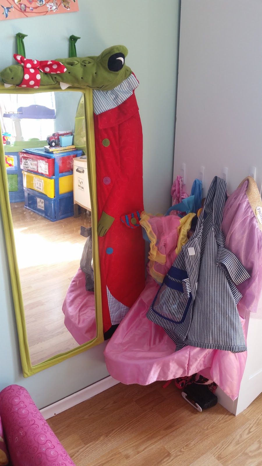 Lindseys Little Apples Home Daycare | 83 MacIntosh Dr, Stoney Creek, ON L8E 4E4, Canada | Phone: (905) 930-7469