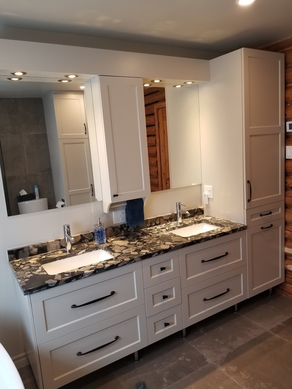 Armoire SBC | 766 Rue Caya, Saint-Colomban, QC J5K 1R7, Canada | Phone: (450) 530-5588