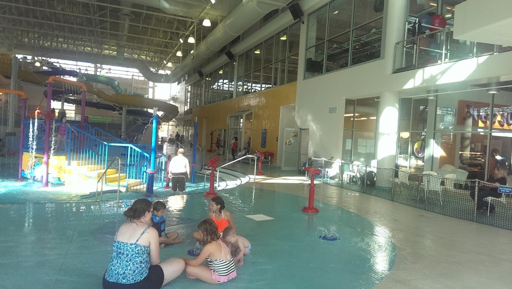 H2O pool | 4075 Gordon Dr, Kelowna, BC V1W 4Z1, Canada | Phone: (250) 491-9622