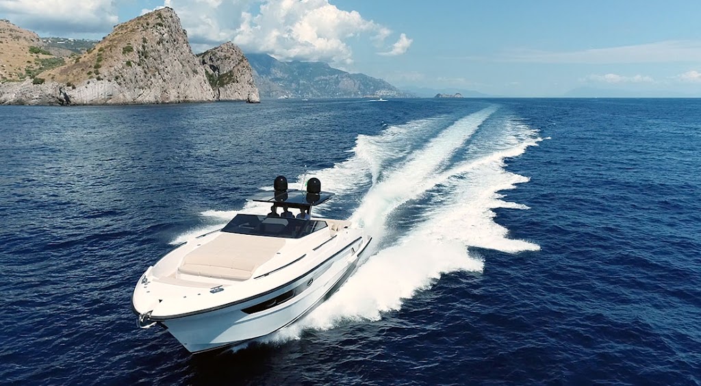 Euroyachts Canada | 81 Rue Richelieu, Saint-Jean-sur-Richelieu, QC J3B 6X2, Canada | Phone: (514) 968-7299