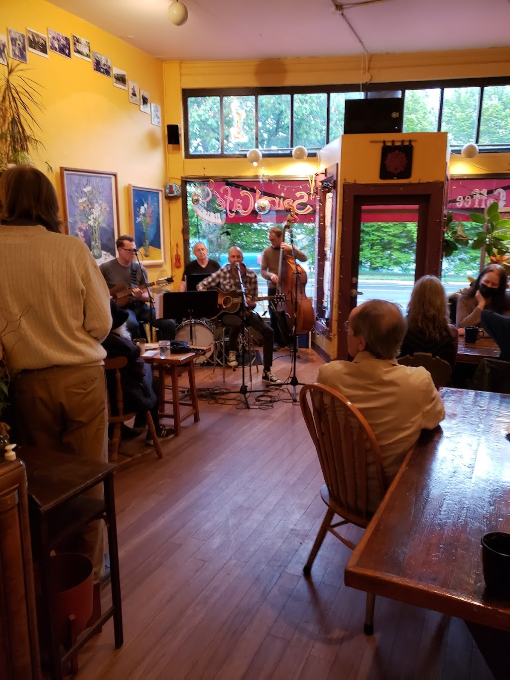 Spiral Cafe | 418 Craigflower Rd, Victoria, BC V9A 3A9, Canada | Phone: (250) 386-9303