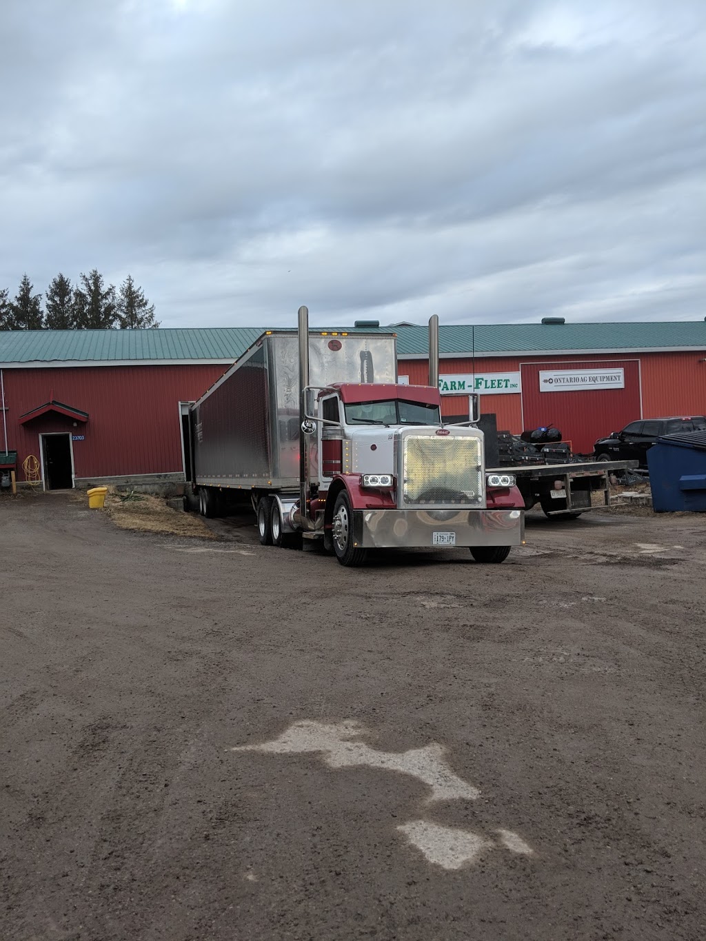 Crossroads Express | 70 Beech St, Aylmer, ON N5H 3H6, Canada | Phone: (519) 765-3032