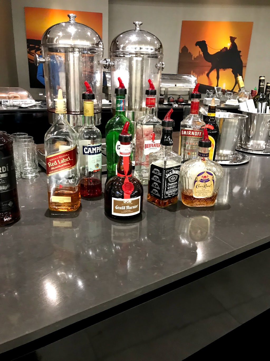 Air France-KLM lounge | Silver Dart Dr, Mississauga, ON L4W 1S9, Canada
