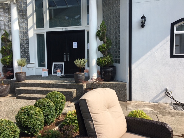 Essence Of L Medi Spa | 1170 Dolphin St, White Rock, BC V4B 4G8, Canada | Phone: (604) 531-0575