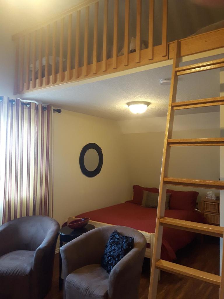 Hillside Studio Suites B&B | HWY #20, Lumsden, SK S0G 3C0, Canada | Phone: (306) 731-2366