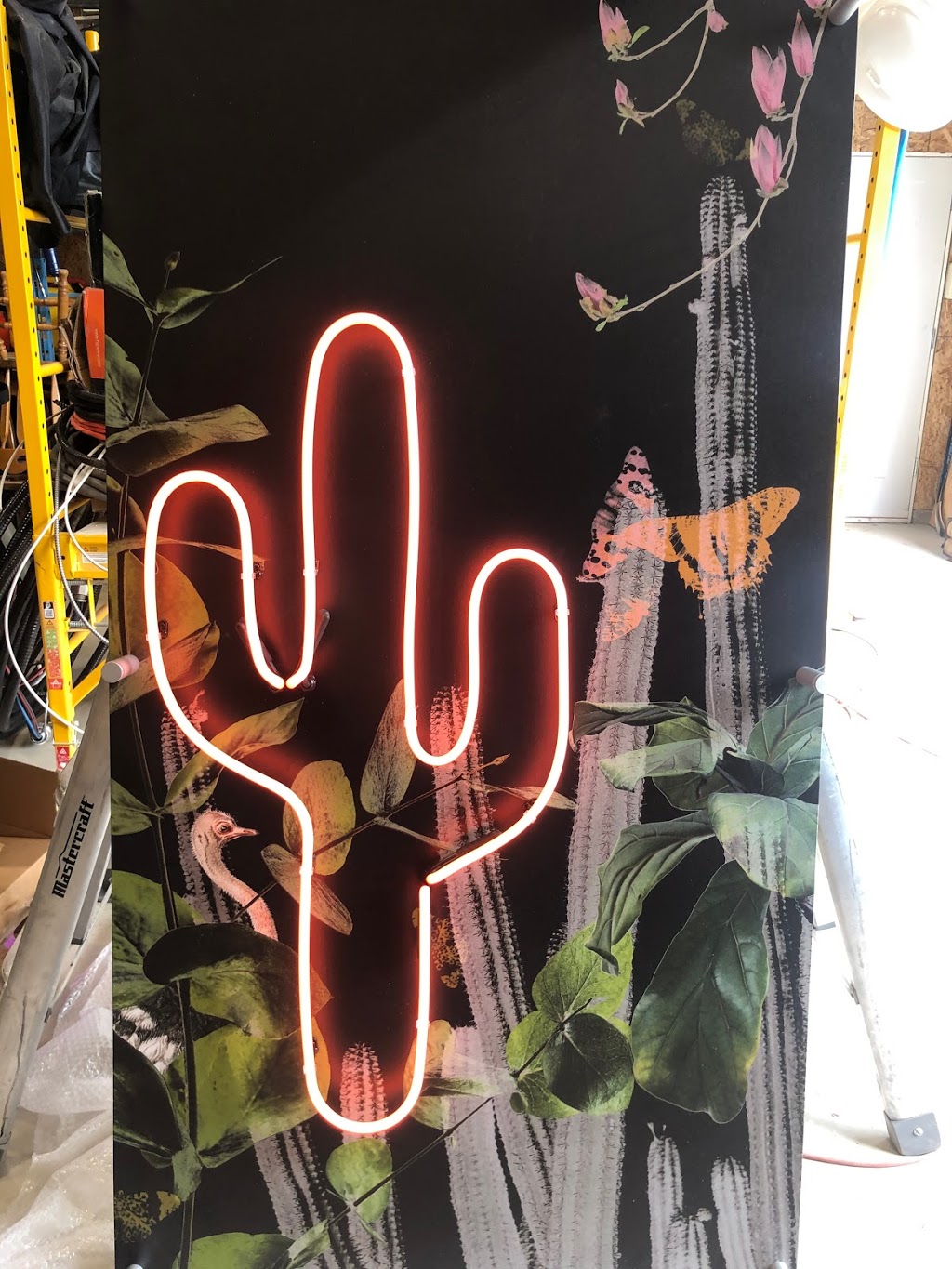 Endeavour Neon Signs Ltd. | 6376 256 St, Langley Twp, BC V4W 1V3, Canada | Phone: (604) 319-9924