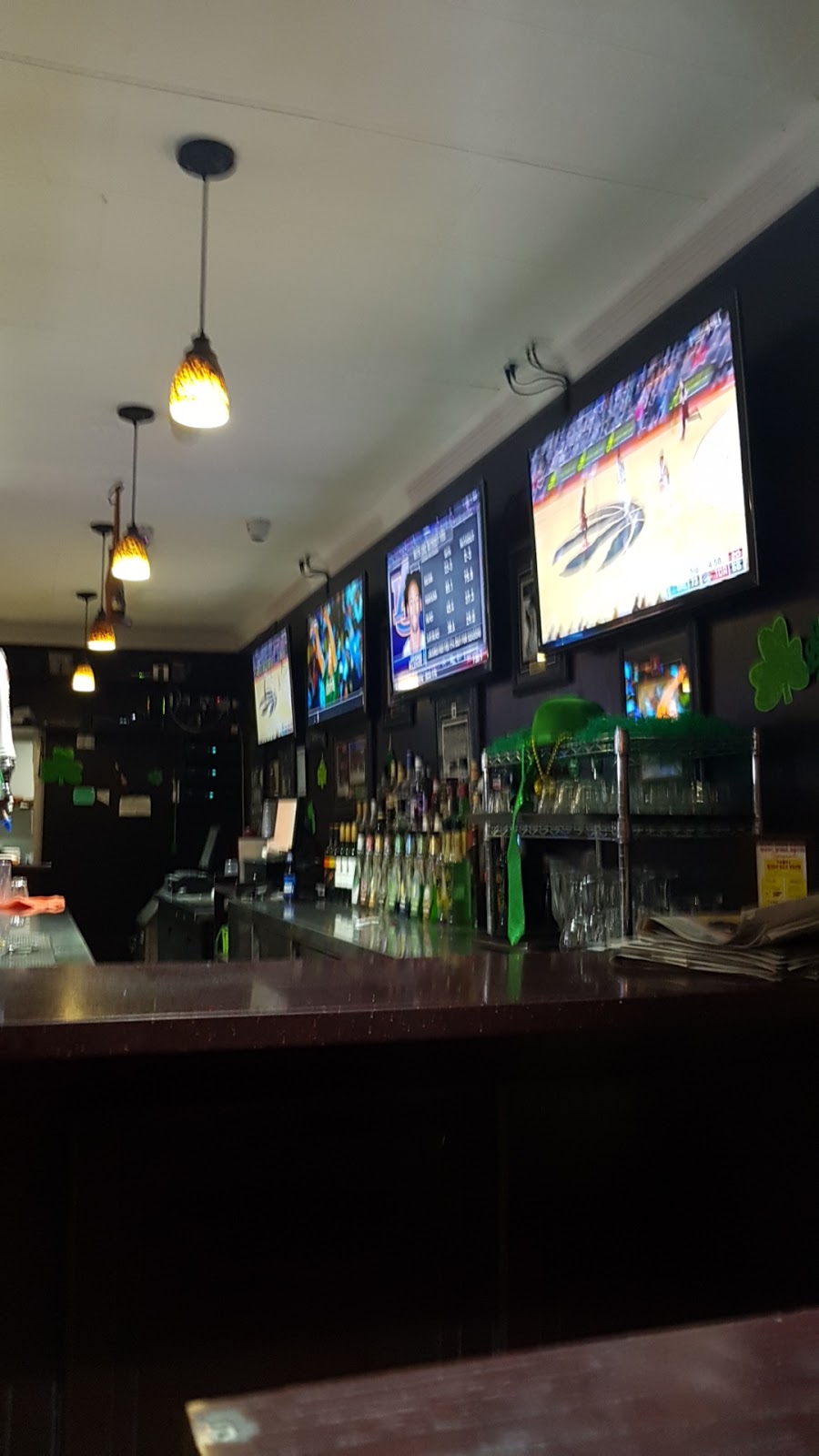 Wing house | 353-371 Simcoe St, Beaverton, ON L0K 1A0, Canada | Phone: (705) 504-4444