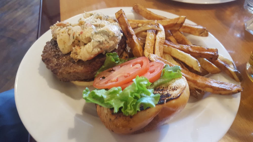 Canalside Restaurant Inn & Kitchen Store | 232 West St, Port Colborne, ON L3K 4E3, Canada | Phone: (905) 834-6090