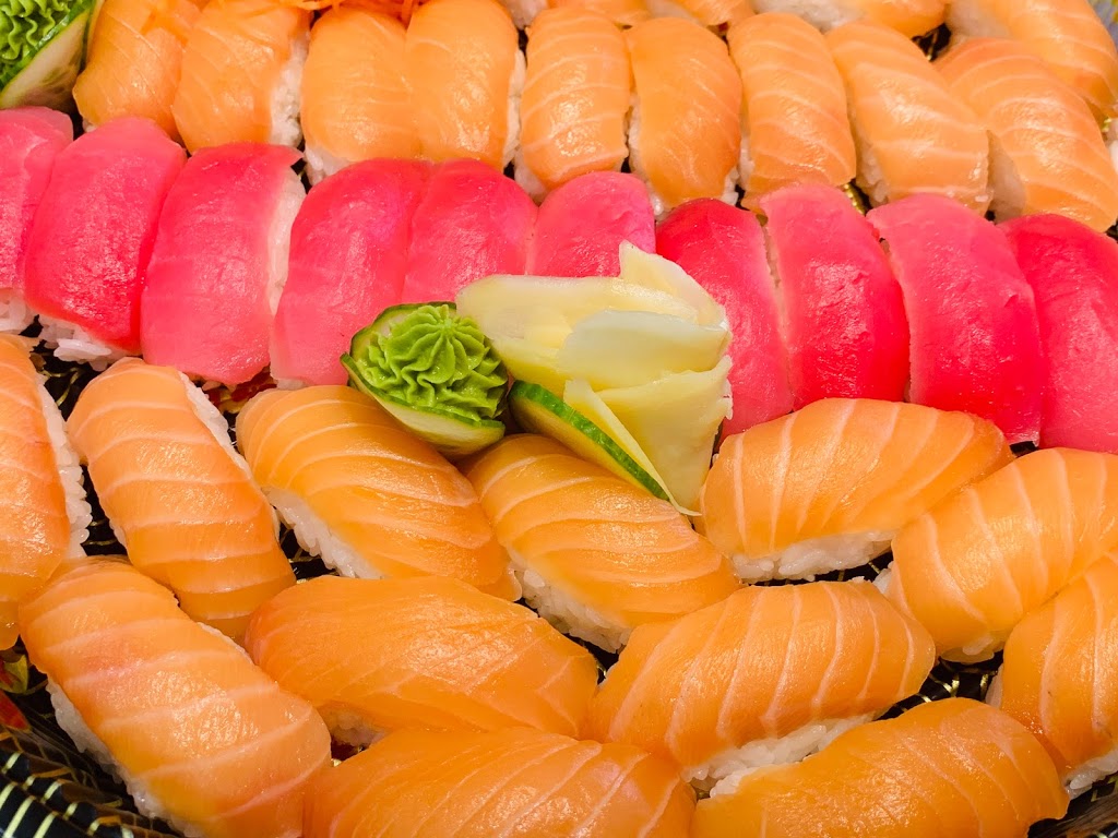 Ikura sushi Bromont | 115 Boulevard de Bromont, Bromont, QC J2L 2K7, Canada | Phone: (450) 931-3888