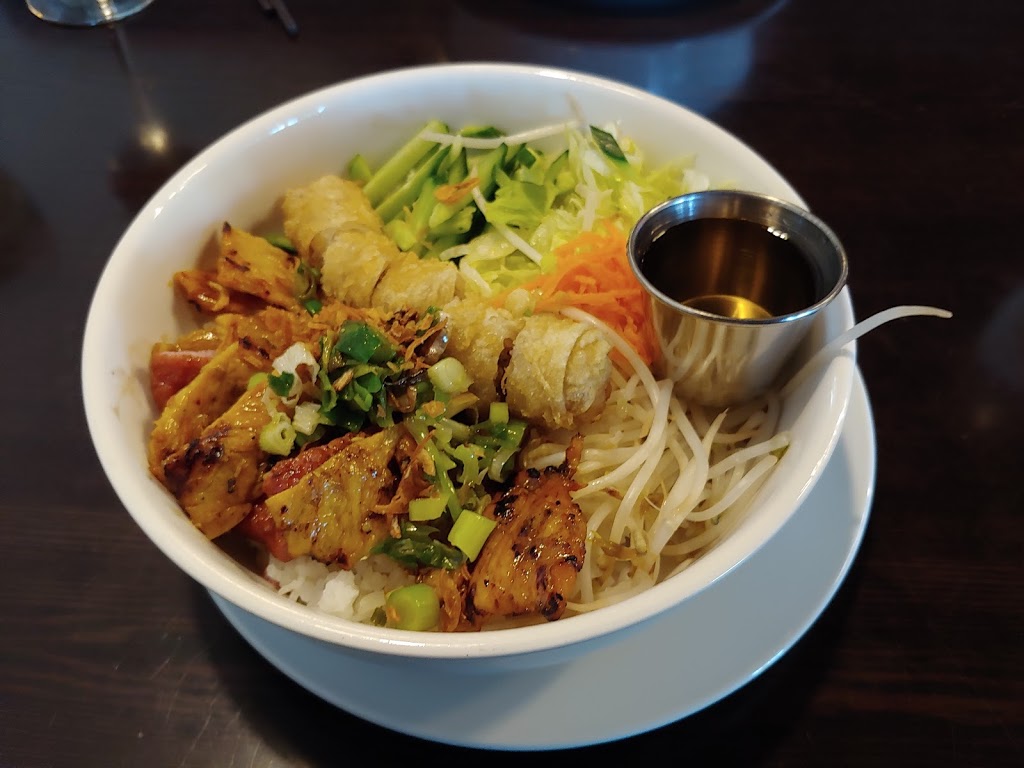 Bamboo Chopsticks Vietnamese Restaurant | 207-3608 Carrington Rd, Westbank, BC V4T 3K7, Canada | Phone: (778) 754-5589