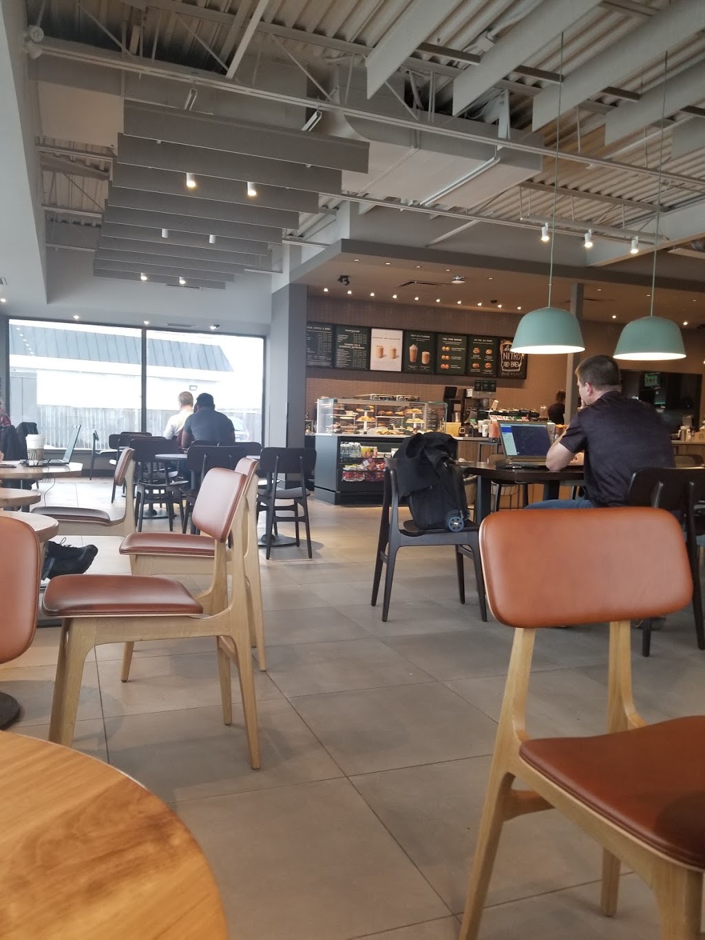 Starbucks | 1051 Victoria St N, Kitchener, ON N2B 3C7, Canada | Phone: (226) 220-3068