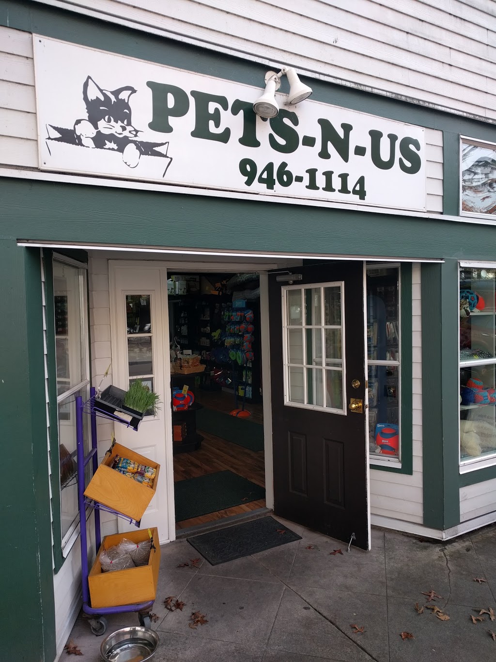 Pets-N-Us | 5076 48 Ave, Delta, BC V4K 2X7, Canada | Phone: (604) 946-1114