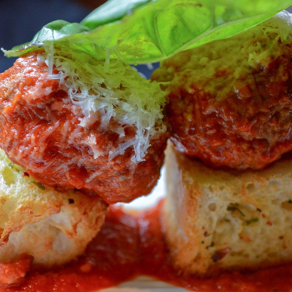 The Martini House | 437 Elizabeth St, Burlington, ON L7R 2L8, Canada | Phone: (905) 333-9553