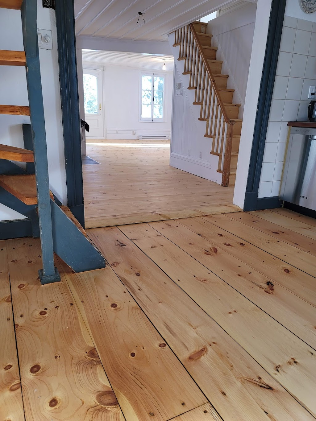 Plancher Newlook | 1198 Chem. Saint-Henri, Mascouche, QC J7K 2N2, Canada | Phone: (514) 968-7824