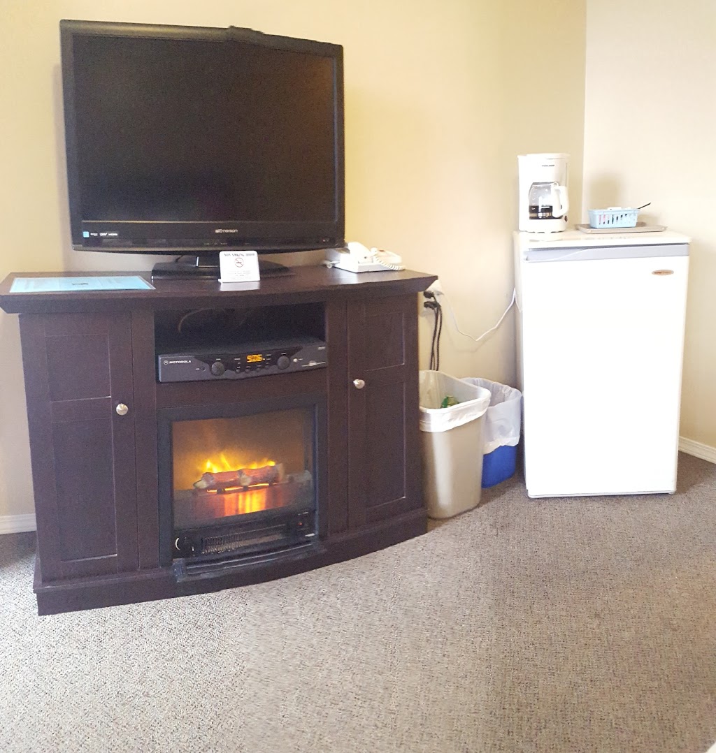 Monte Carlo Motel | 4380 Southern Yellowhead Hwy, Barrière, BC V0E 1E0, Canada | Phone: (250) 672-9676