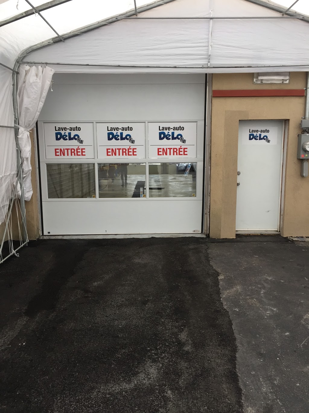 Delo Car Wash | 1743 Boulevard des Laurentides, Laval, QC H7M 2P5, Canada | Phone: (450) 949-1743