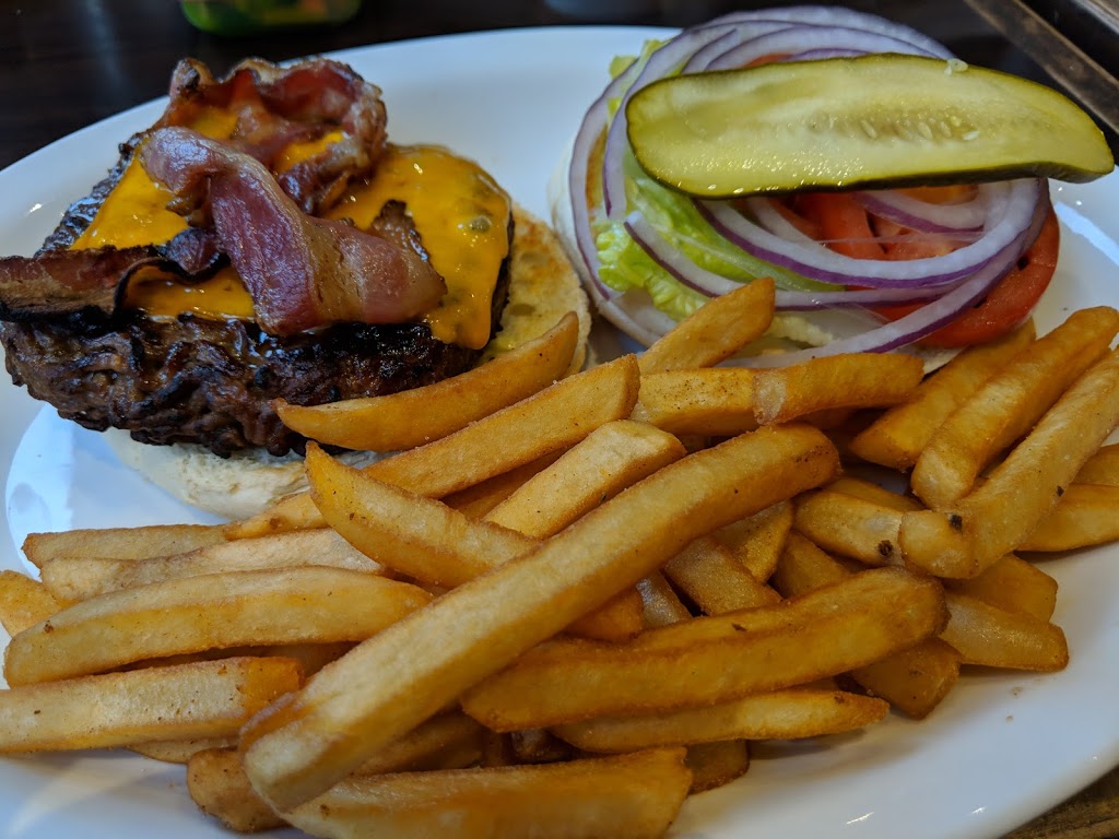 Red Onion Caledon | 14010 Hurontario St, Inglewood, ON L7C 2E1, Canada | Phone: (905) 838-0001