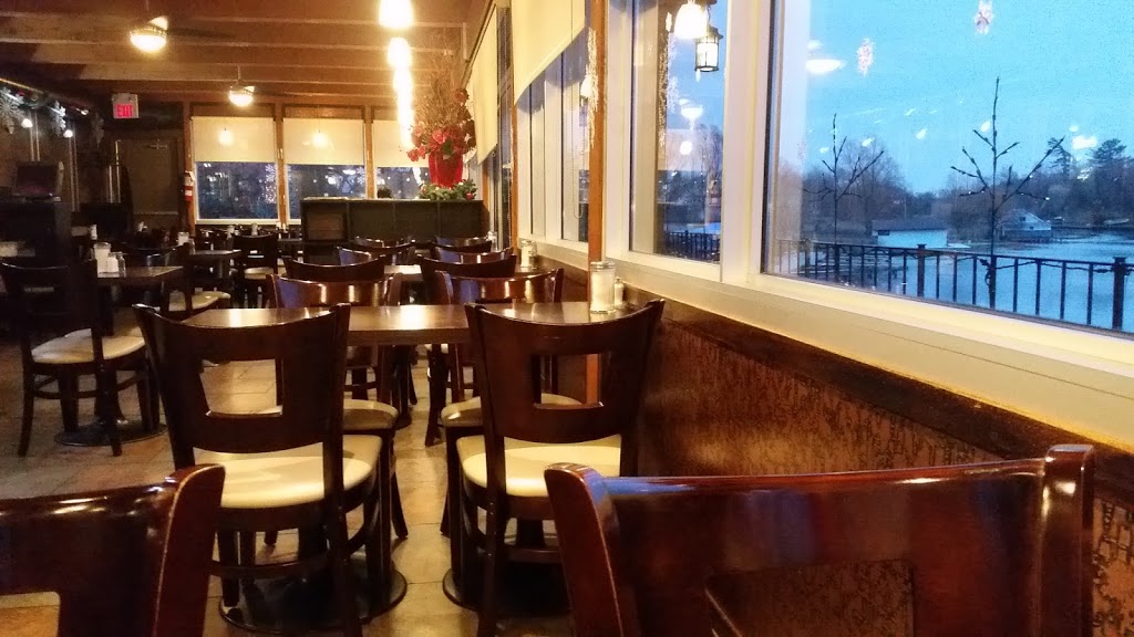 Riveredge Restaurant | 233A The Queensway S, Keswick, ON L4P 2A8, Canada | Phone: (905) 476-2222