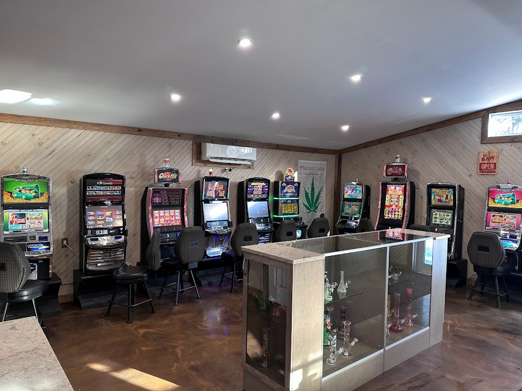 Big Cove Tjitj Buds | 427 Graham Rd, Elsipogtog First Nation, NB E4W 2T8, Canada | Phone: (506) 523-1889
