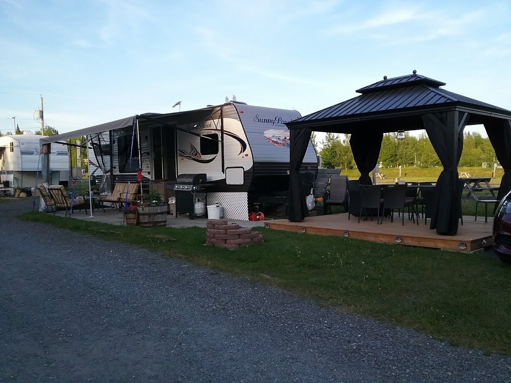 Camping Plage des Sources | 1224 QC-139, Wickham, QC J0C 1S0, Canada | Phone: (819) 398-6636