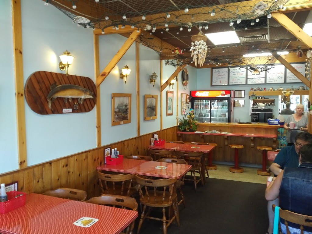 Mr Chips Fish Diner | 129 Colborne St W, Brantford, ON N3T 1K9, Canada | Phone: (519) 751-1141
