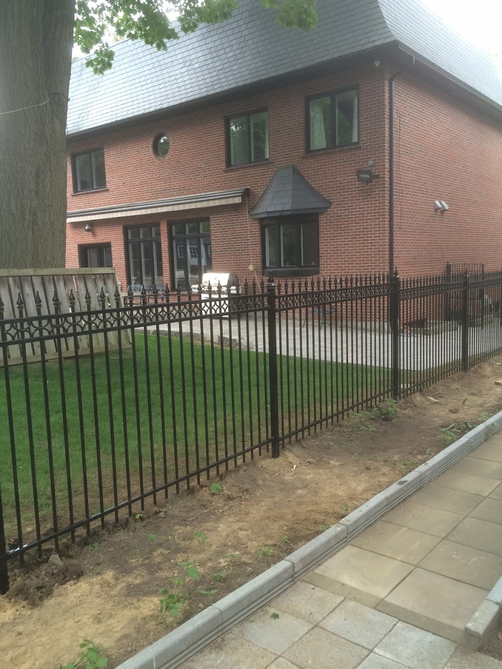 Alliston Fence | 295 Victoria St E, Alliston, ON L9R 1K4, Canada | Phone: (416) 993-0711