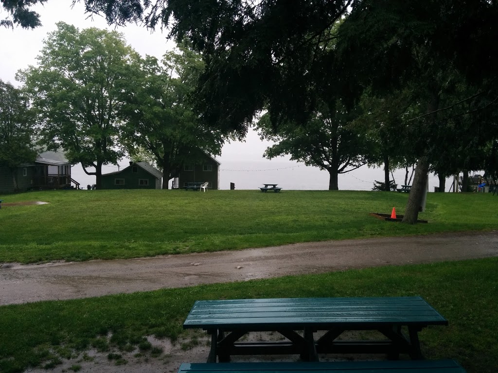Clearview Cottage Resort & Marina | 462 S Beach Rd, Youngs Point, ON K0L 3G0, Canada | Phone: (705) 652-3542