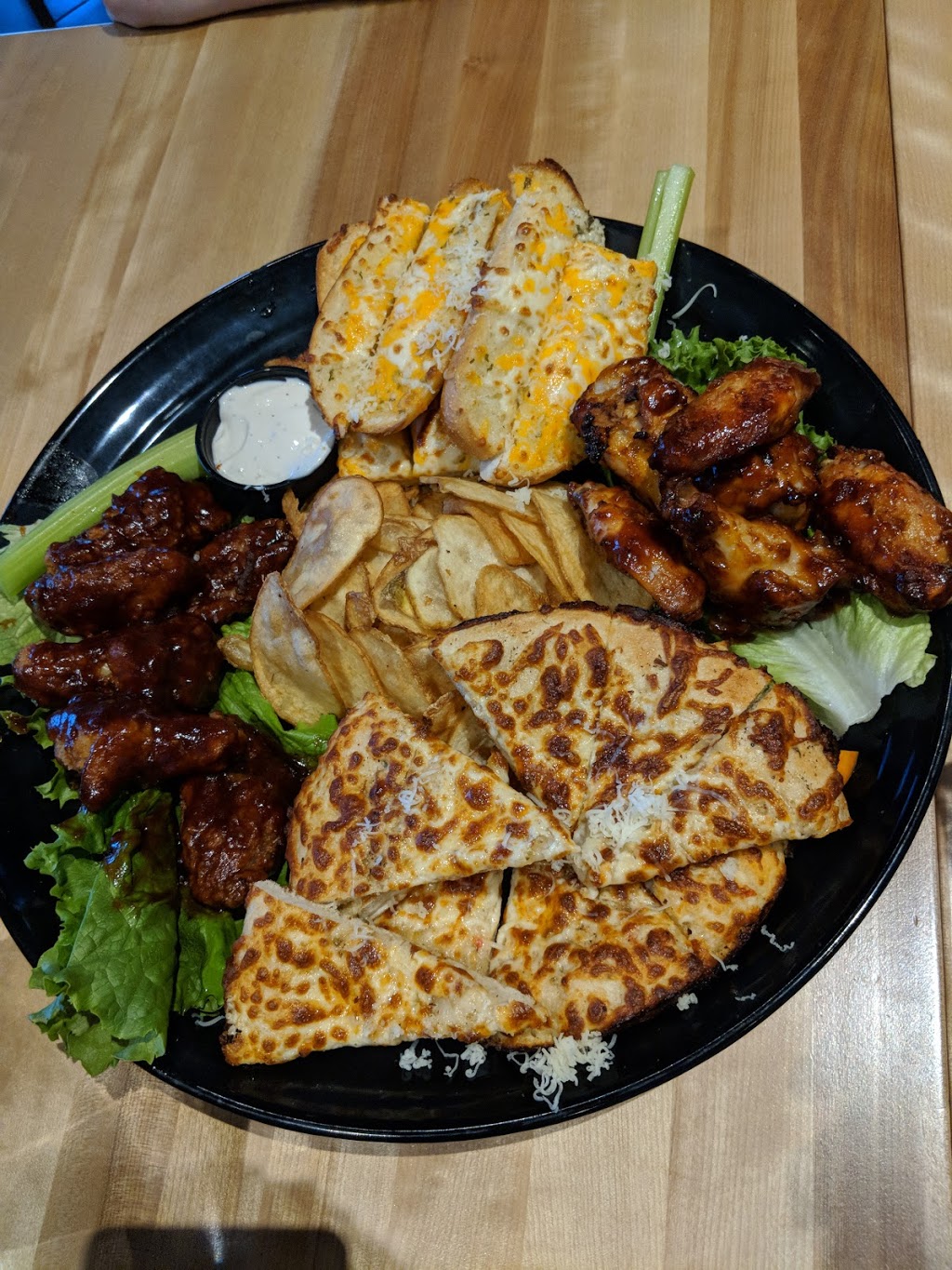 Boston Pizza | 194A Chain Lake Dr, Halifax, NS B3S 1C5, Canada | Phone: (902) 450-0450
