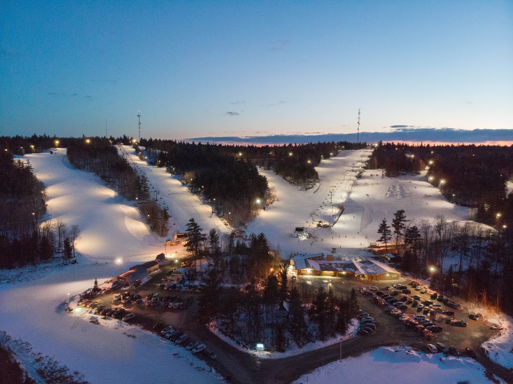 Mount Pakenham | 577 Ski Hill Rd, Pakenham, ON K0A 2X0, Canada | Phone: (613) 624-5290