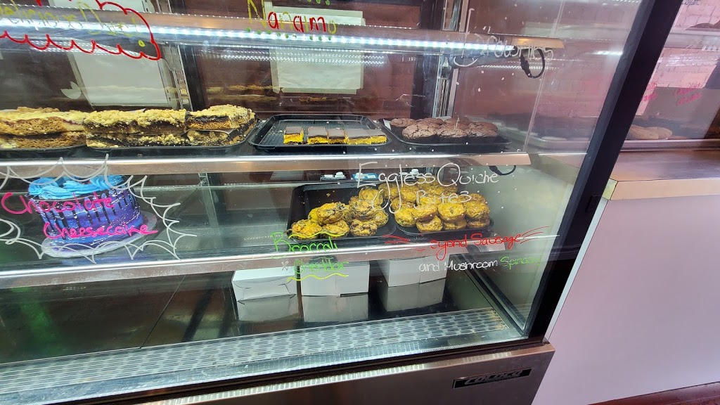 Bunners Bake Shop | 3054 Dundas St W, Toronto, ON M6P 1Z7, Canada | Phone: (647) 352-2975