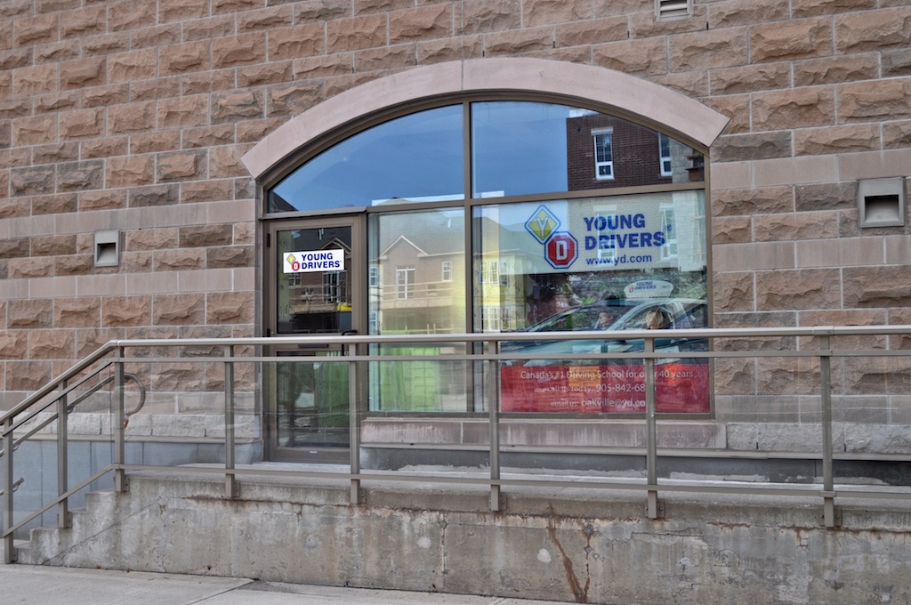 Young Drivers of Canada | 180 Oak Park Blvd #107, Oakville, ON L6H 7S8, Canada | Phone: (905) 842-6846